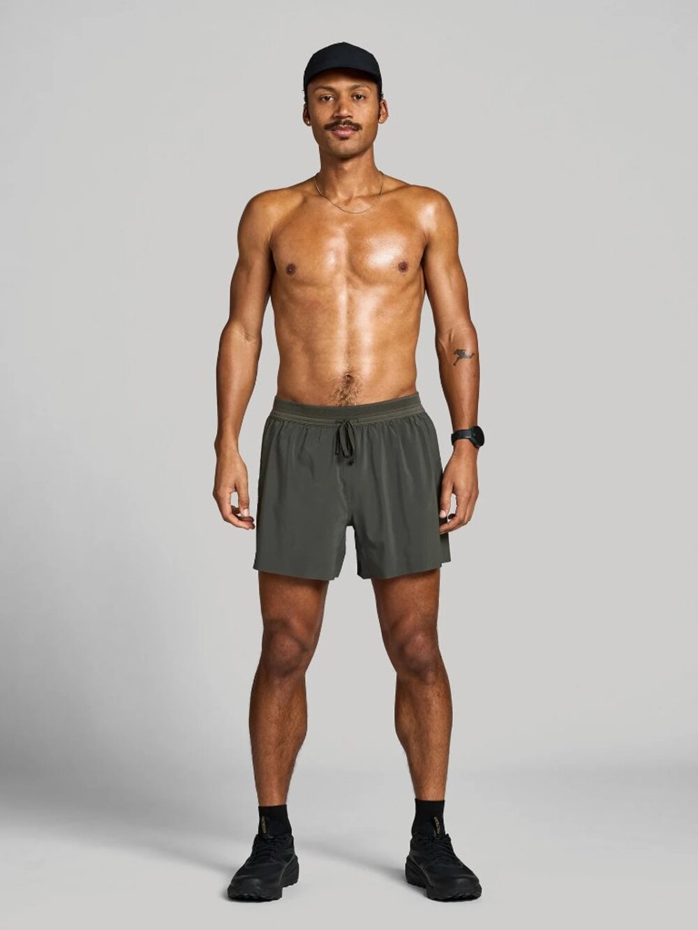 Janji Men's 5" AFO Middle Short in Carbon, Size Medium